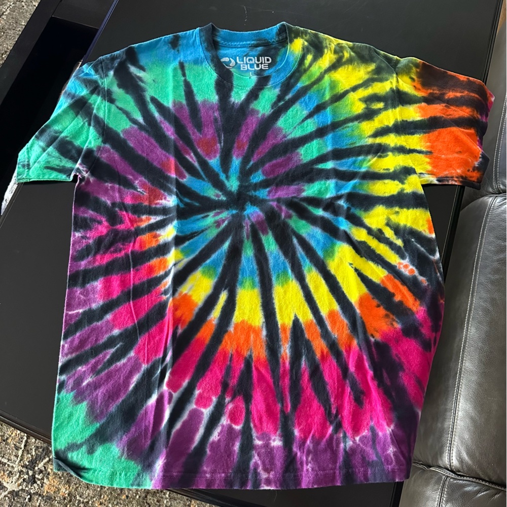 Men’s Liquid Blue tie-dye Large T-shirt